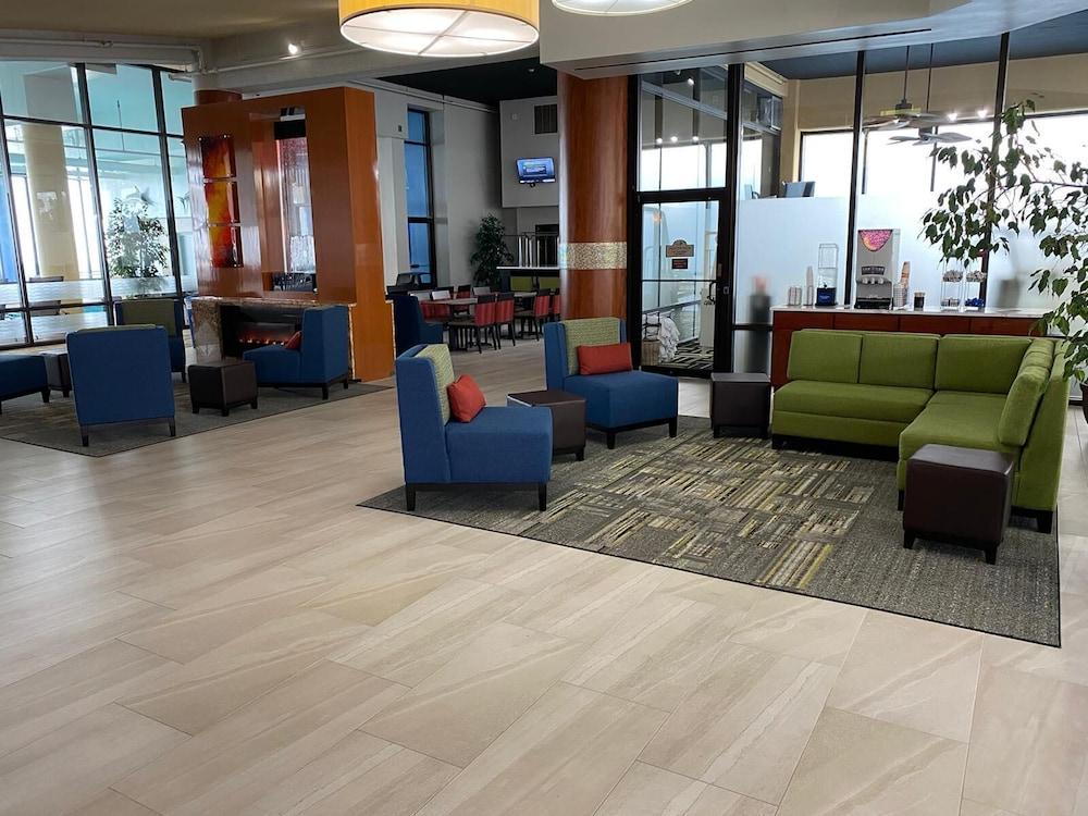Coastal Hotel & Suites Virginia Beach - Oceanfront Экстерьер фото
