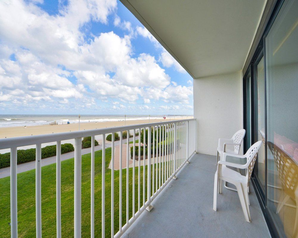 Coastal Hotel & Suites Virginia Beach - Oceanfront Экстерьер фото