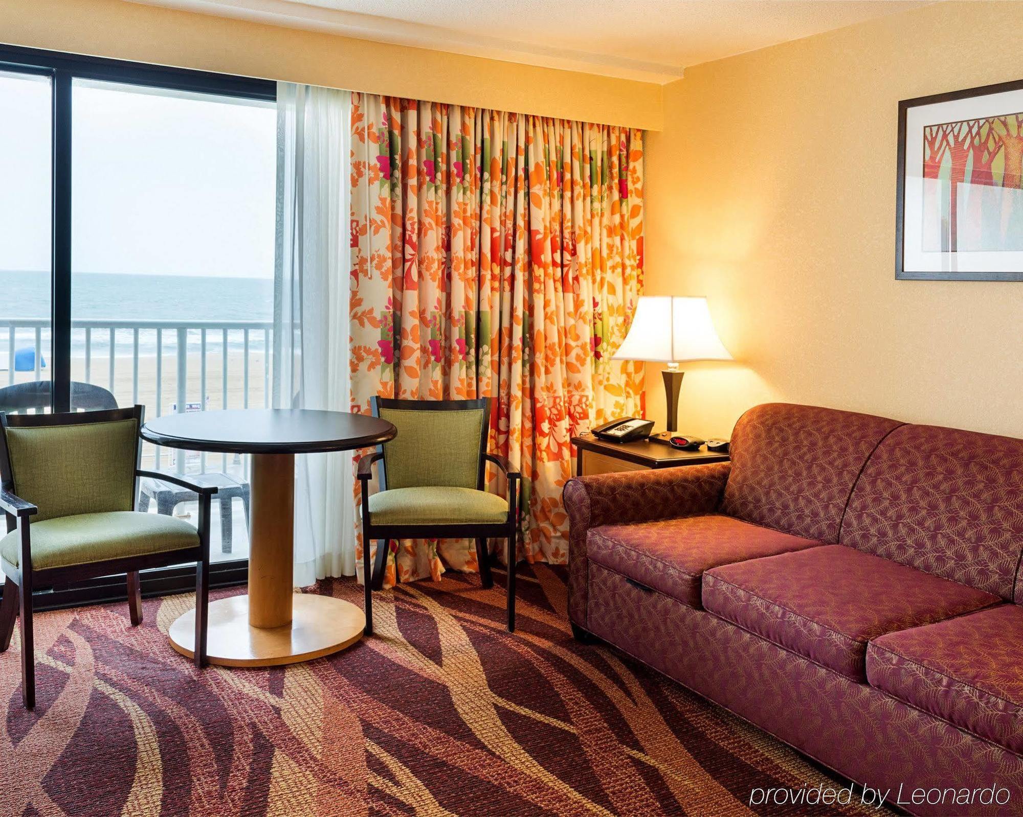 Coastal Hotel & Suites Virginia Beach - Oceanfront Экстерьер фото