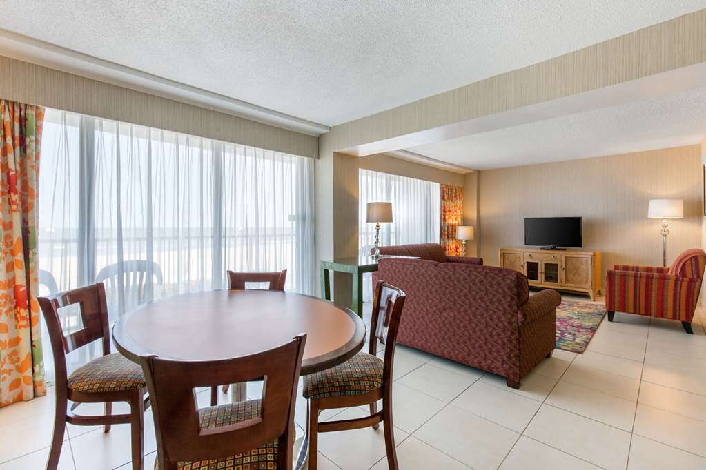 Coastal Hotel & Suites Virginia Beach - Oceanfront Номер фото