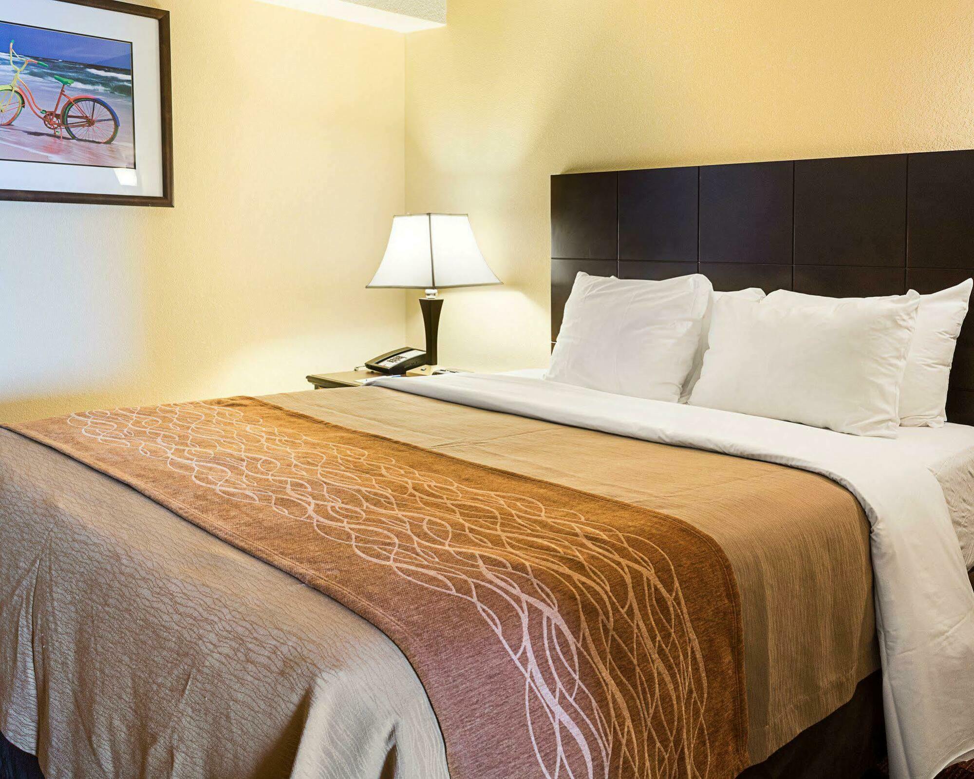 Coastal Hotel & Suites Virginia Beach - Oceanfront Экстерьер фото